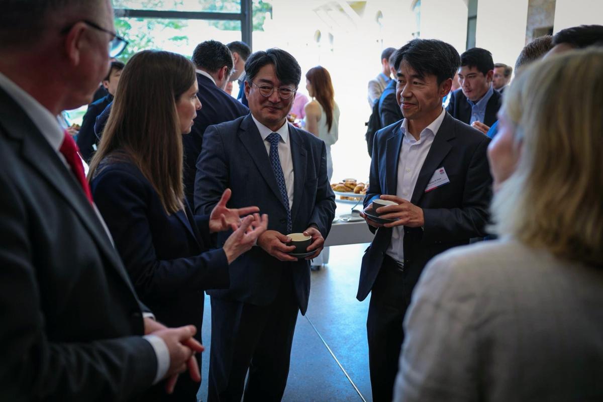 Minister Courtney Houssos speaking to attendees at the Critical Minerals Showcase 2025